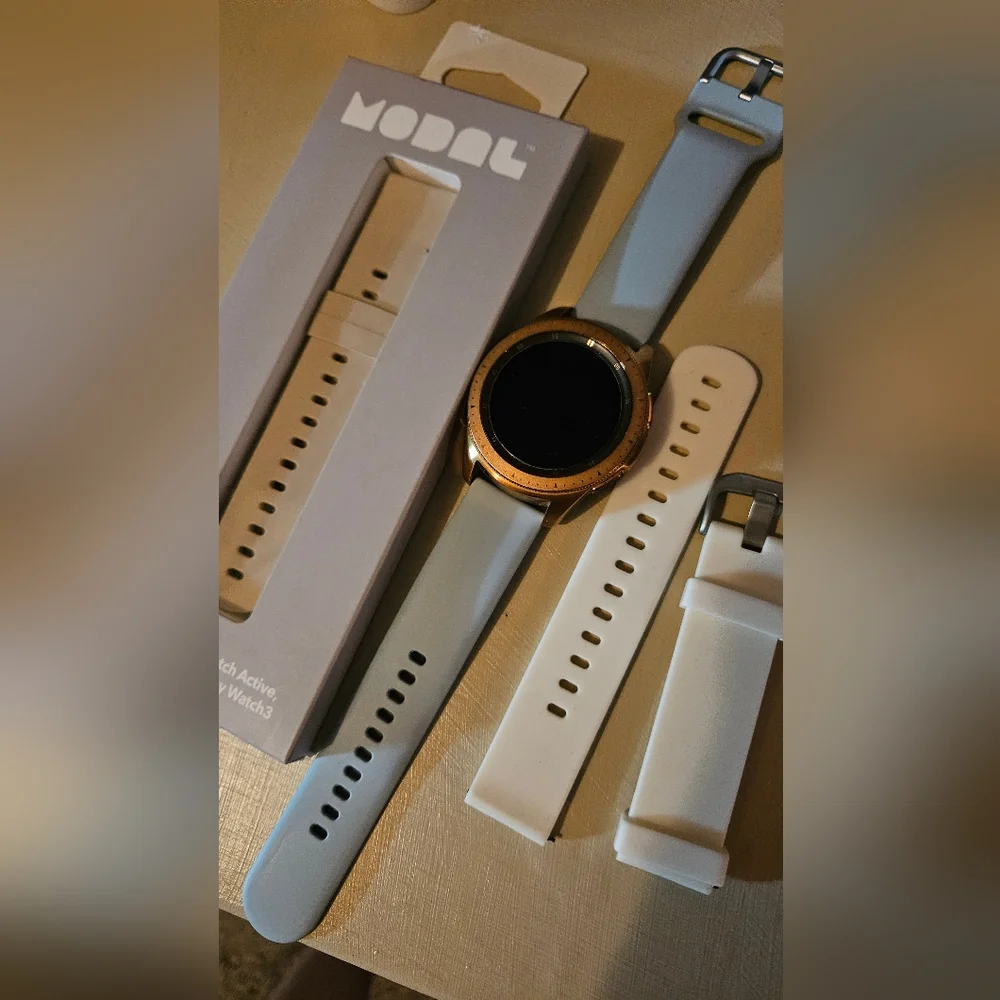 Samsung rose gold 4 watch 4mm.